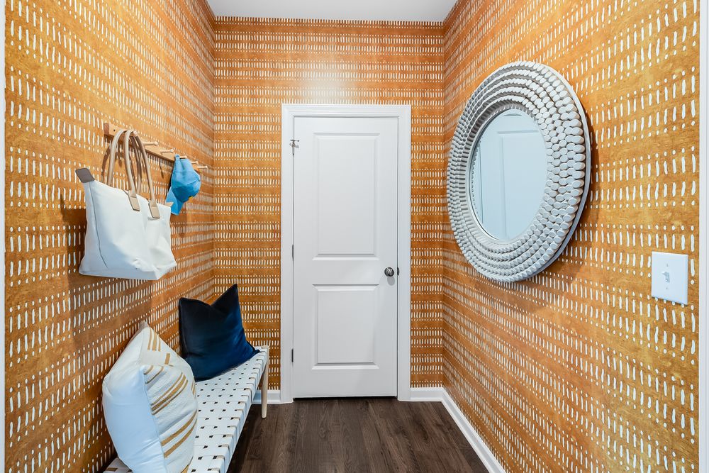hj-nc-raleigh-silverstone-cobblestone-439-rowe-dressingroom-01.jpg