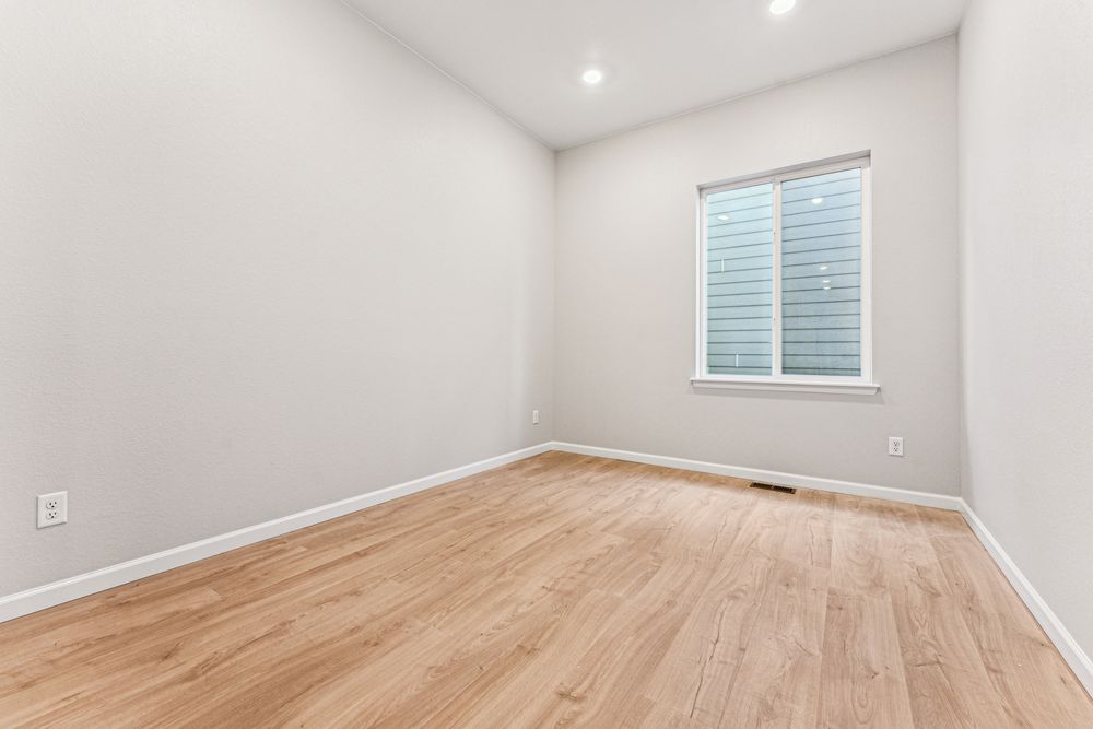 021-9379-Russell-Cir