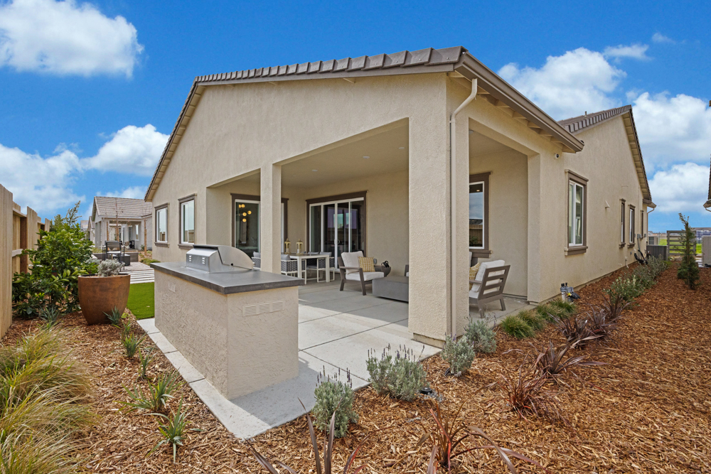 EstatesMeadow at Esplanade at Madeira Ranch in Elk Grove, CA