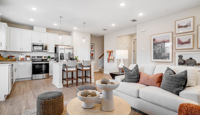 4_Unit-1_Yardly-Bellalago_Orlando_Private-Backyards_Townhome-for-Rent.jpg