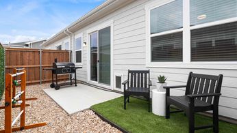 13_Yardly_home-for-rent_private-backyard_Cypress-TX.jpg