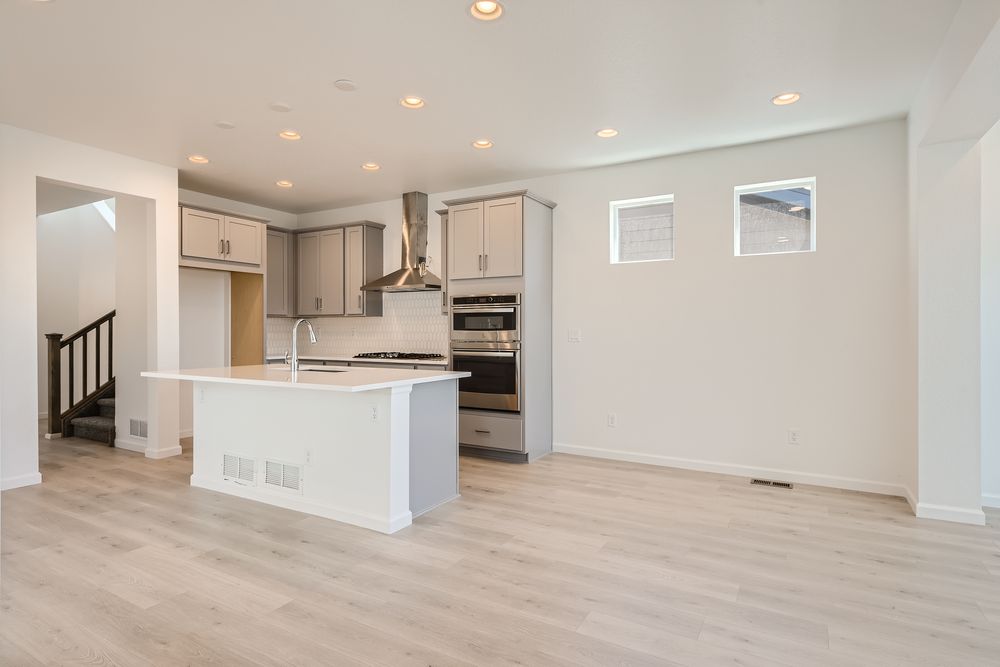 06 Kitchen