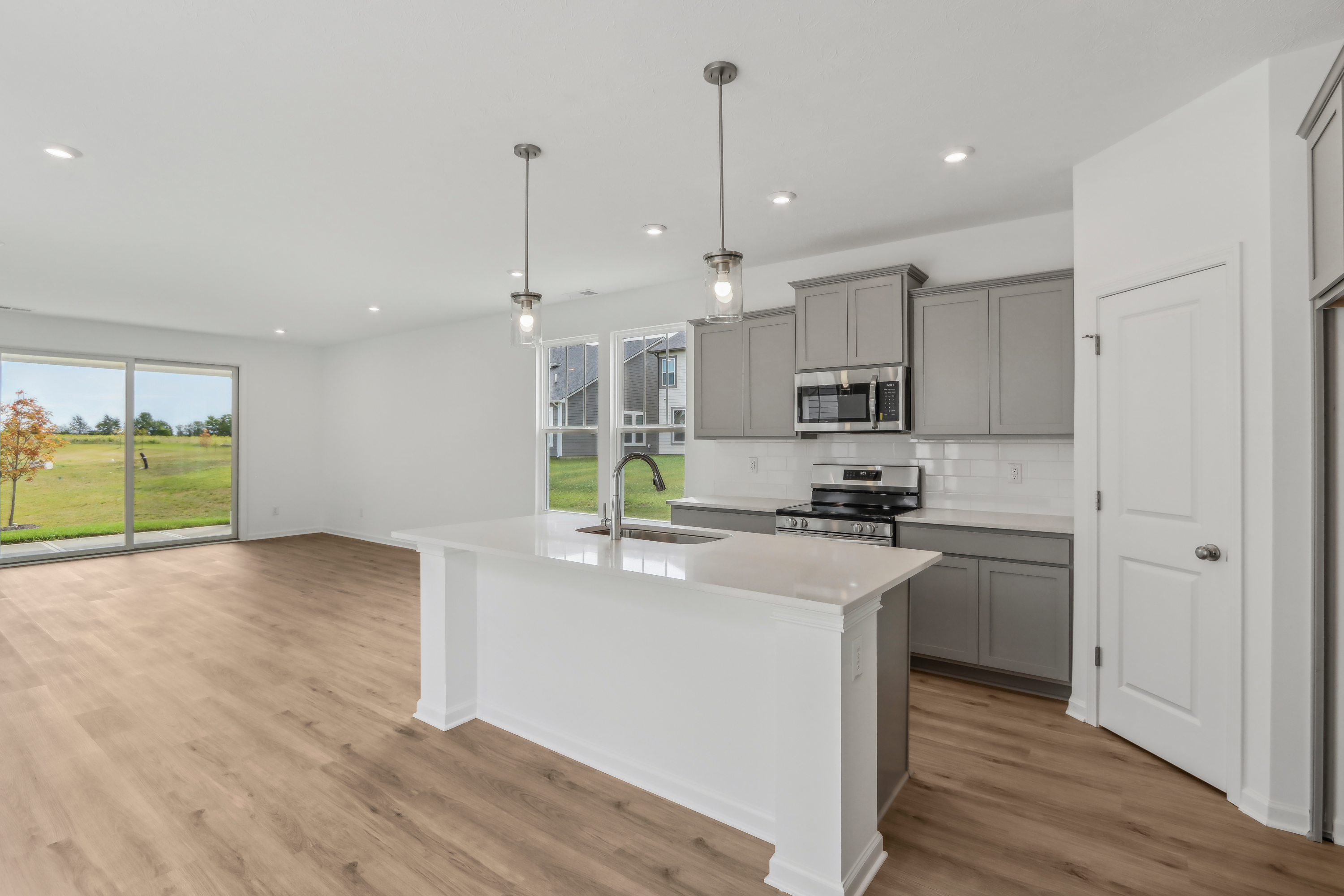 06 Kitchen