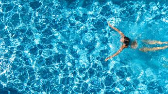 C_Yardly_homes-for-rent_amenities_pool_1043437952-SMALL.jpg