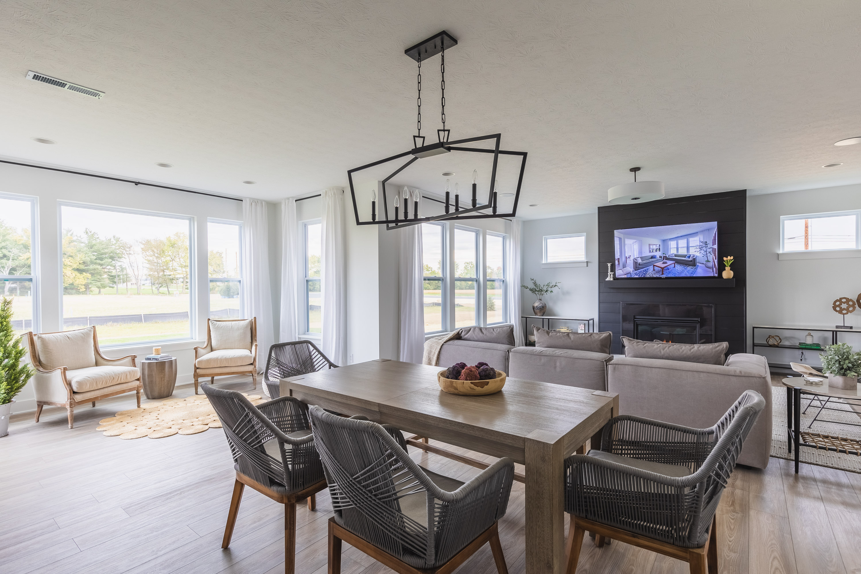08 Dining Area