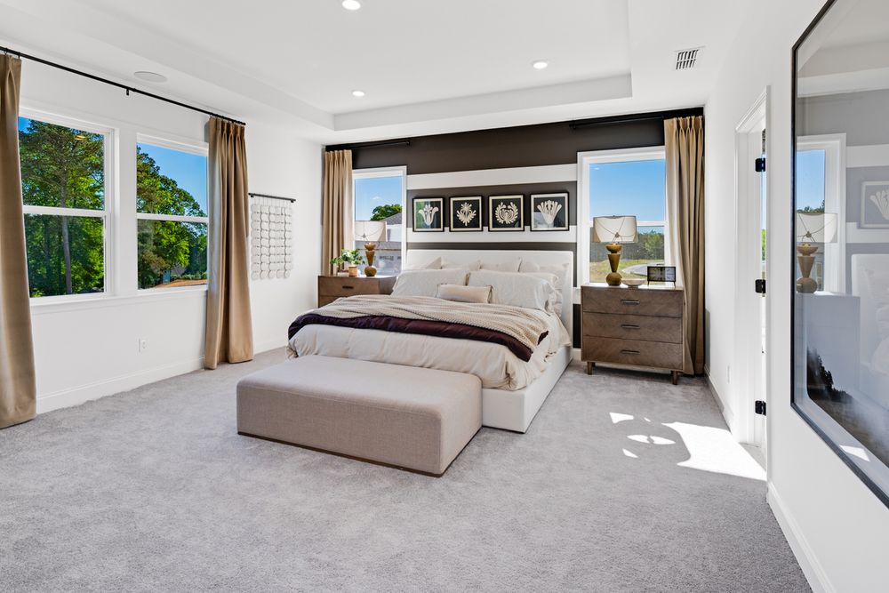 hj-ga-atlanta-oakmead-essex-lot-model-master-bedroom-01.jpg
