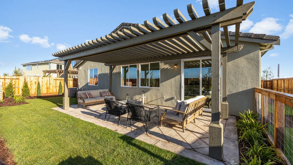 104 Larkspur