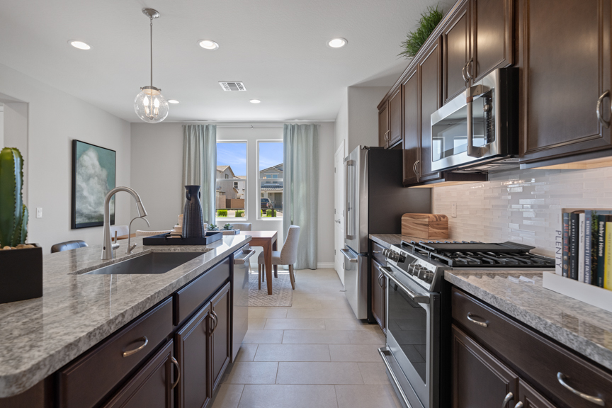 12 - Kitchen