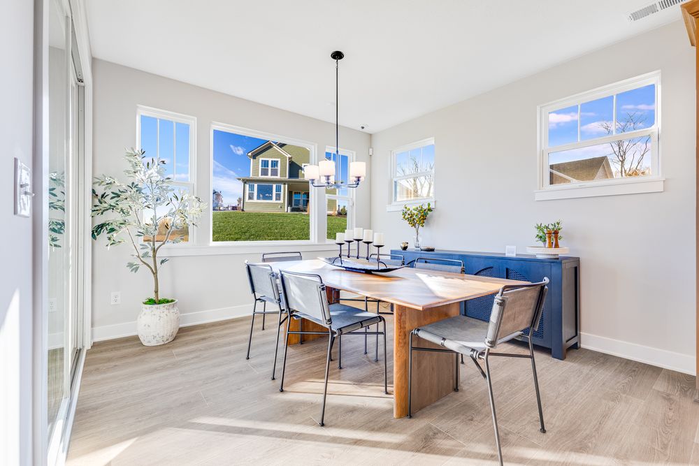12 Dining Area