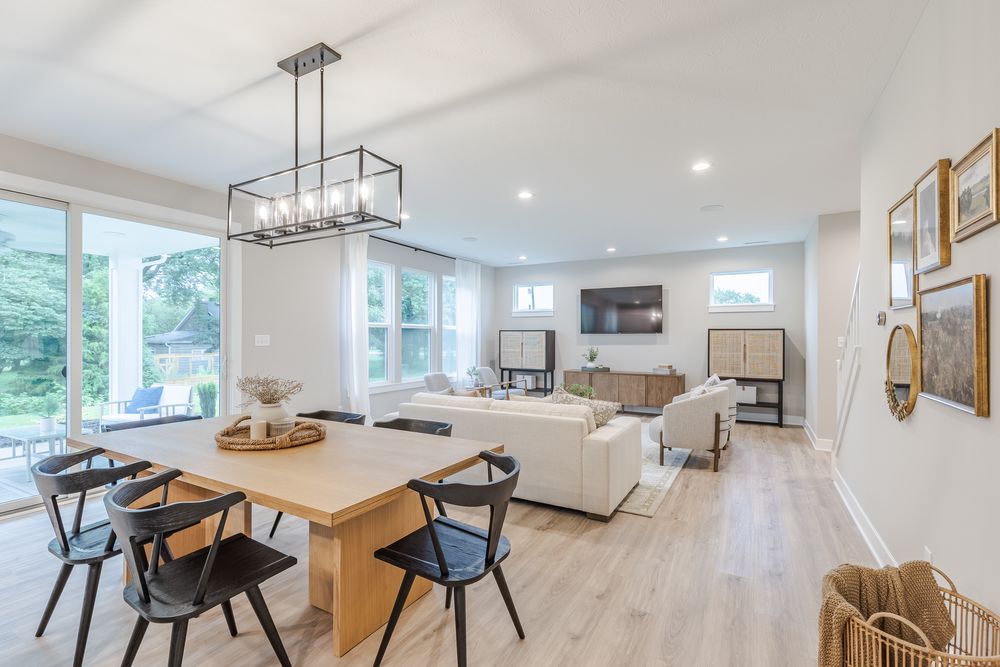 12 Dining Area