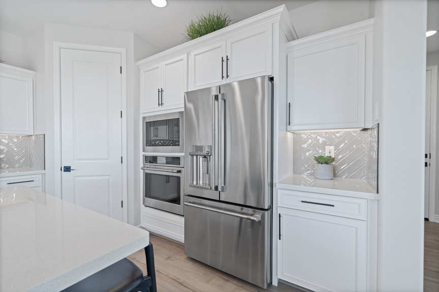 14 Kitchen
