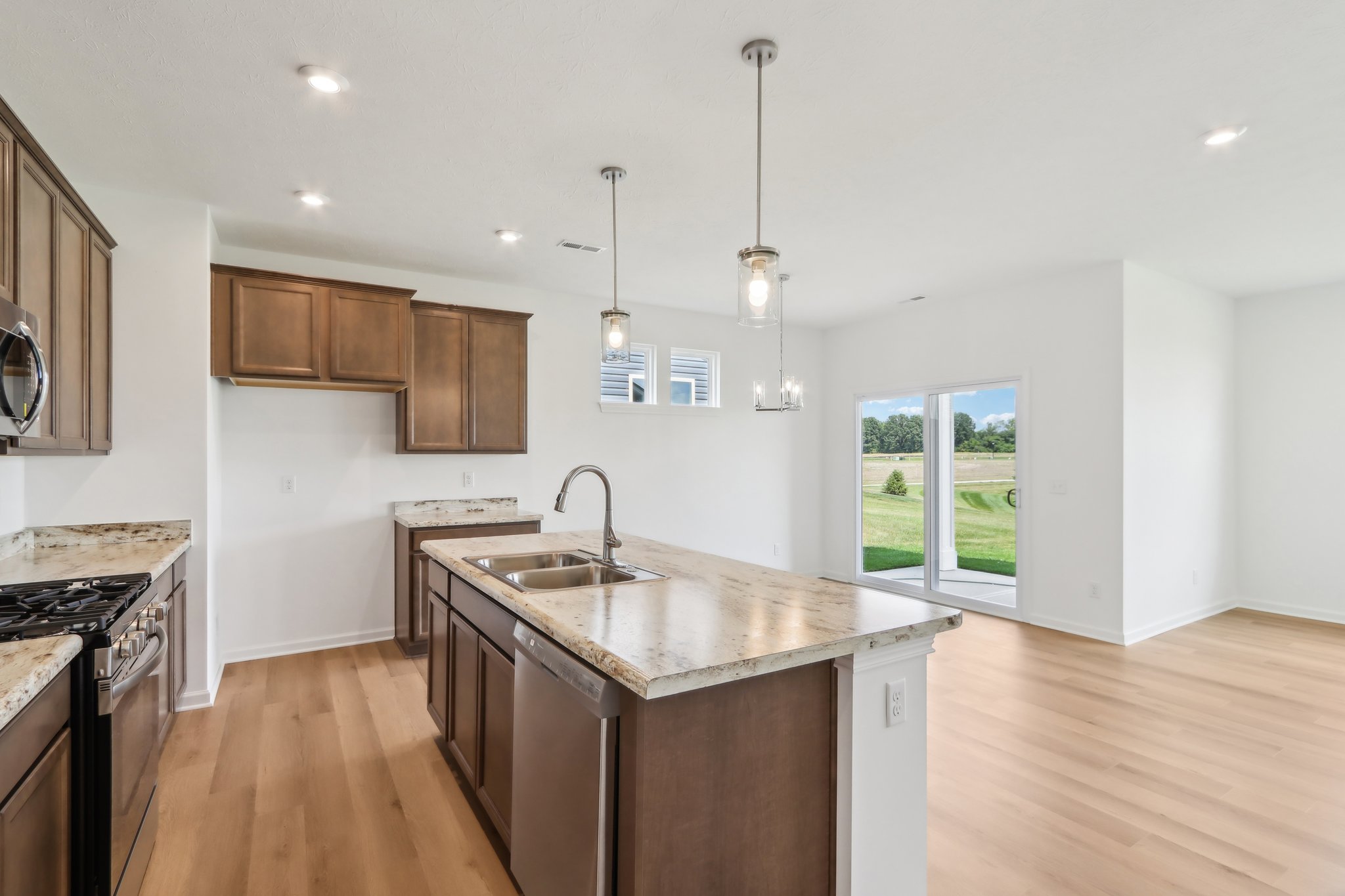 14 Kitchen