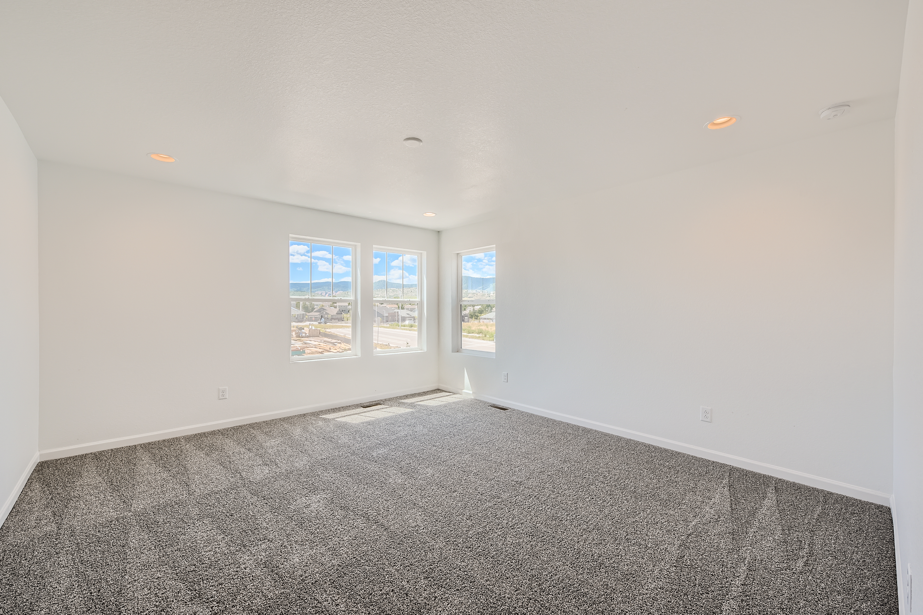 15 2nd Floor Primary Bedroom