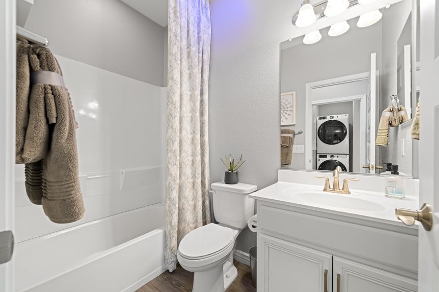 16 - Bath 2