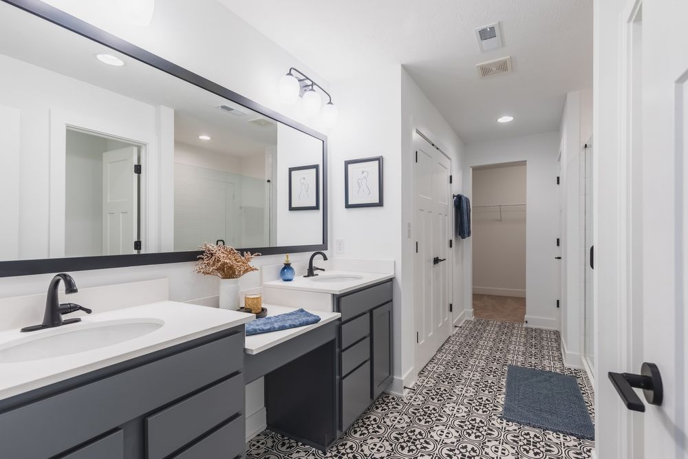 16 Primary Bathroom