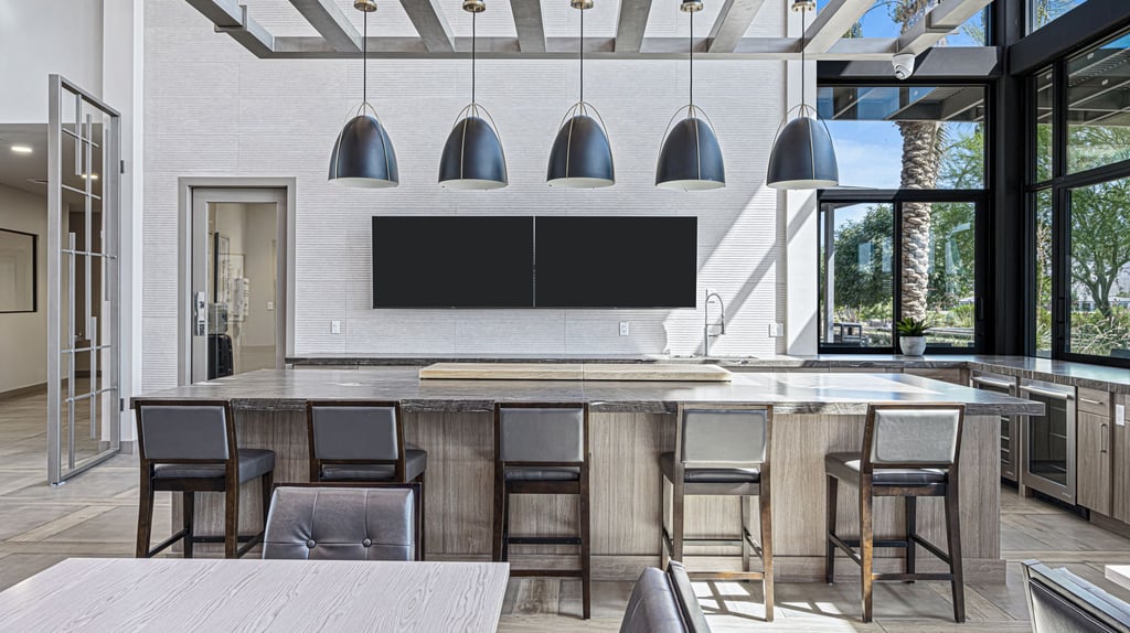 18-custom-Ovation Clubhouse-18