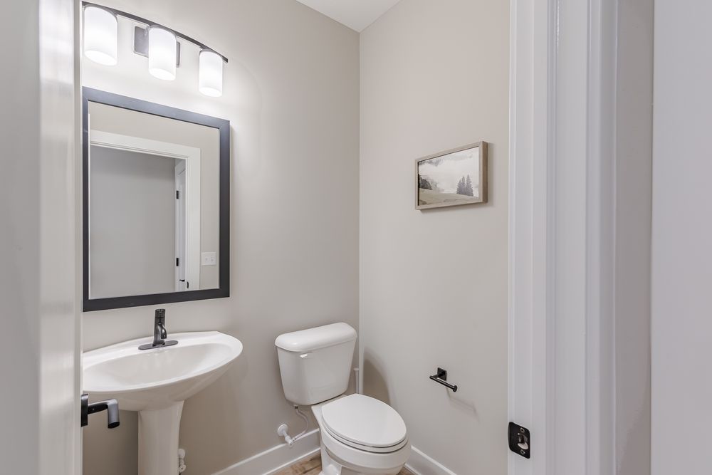 18 Hallway Bathroom