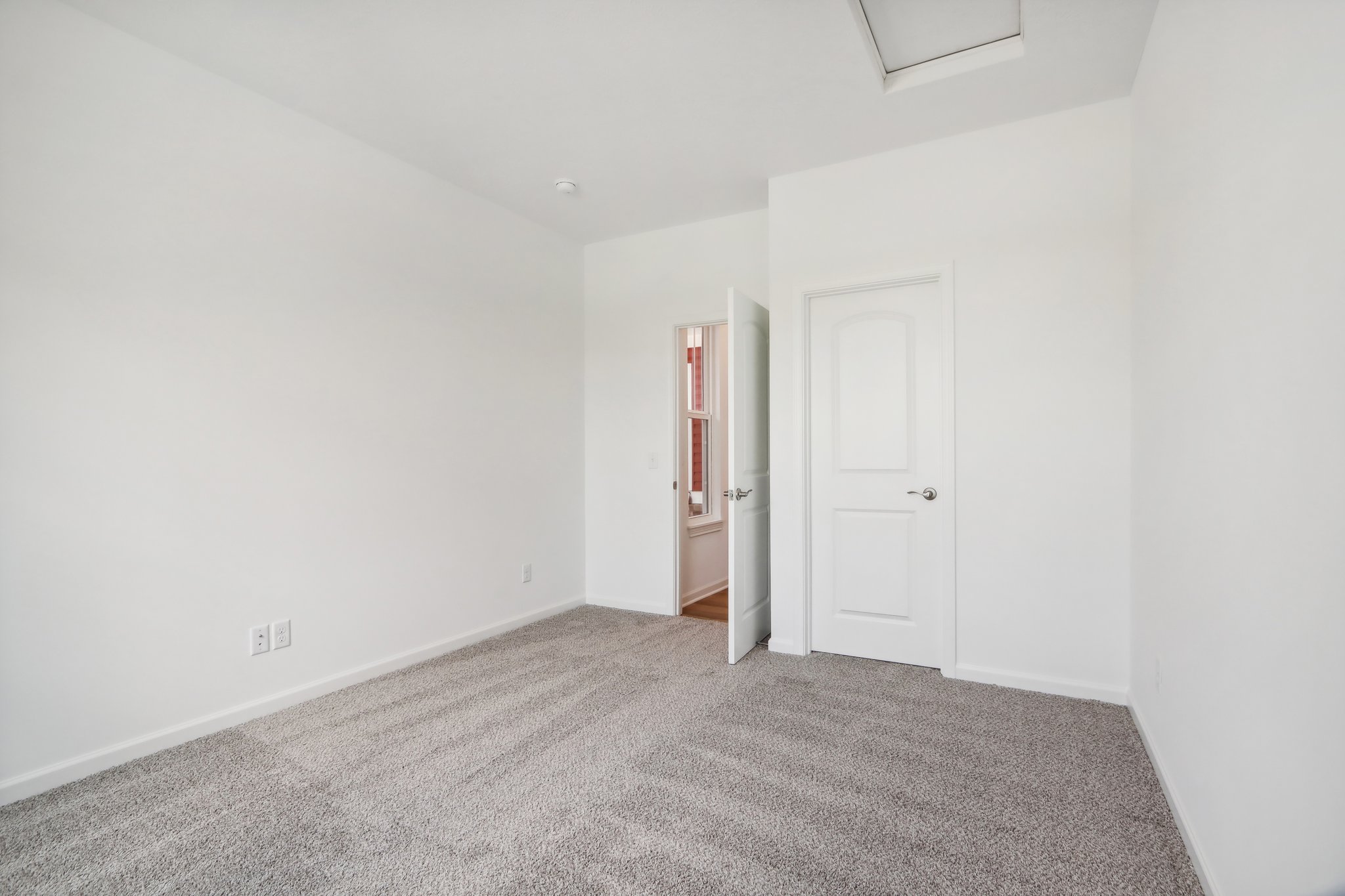 18 Primary Bedroom
