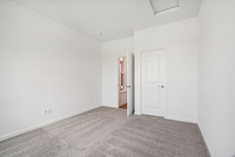 18 Primary Bedroom