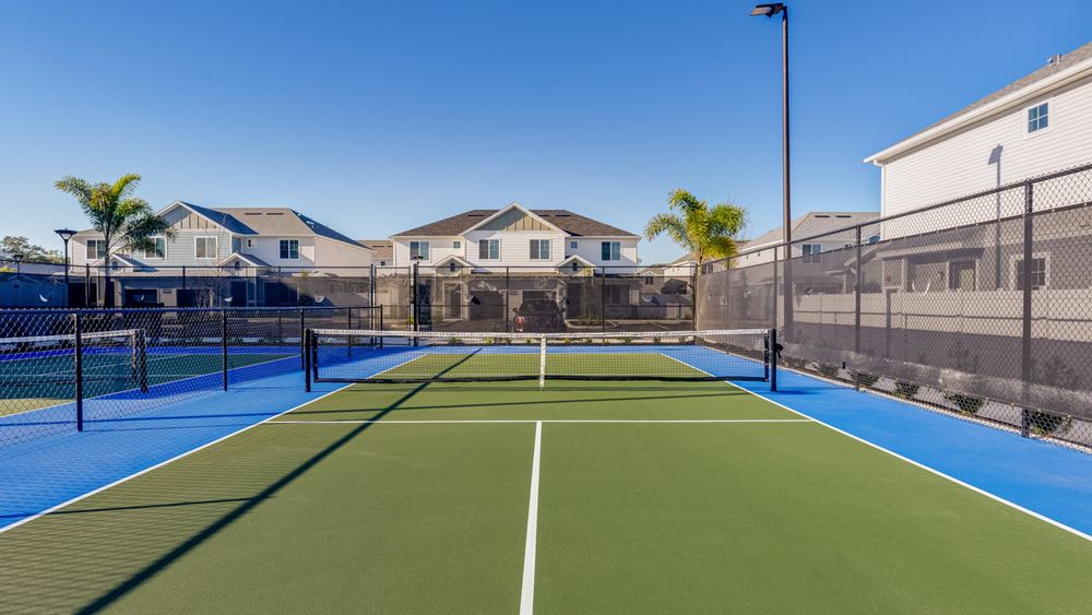 18_Yardly-Bellalago_apartments-for-rent_pickleball-courts