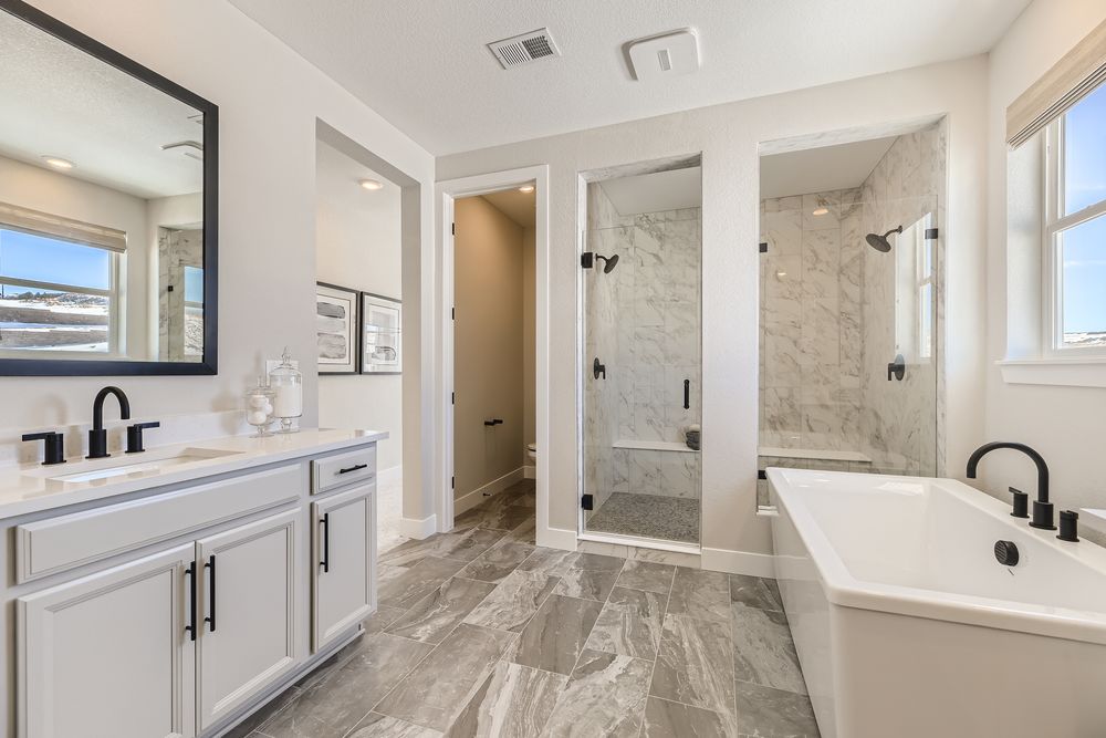 19 2nd Floor Primary Bathroom