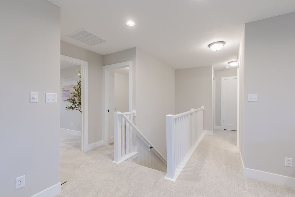 19 Stair Landing