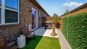 17_Yardly-Cross-Creek-Meadows_Dallas-Apartment.jpg