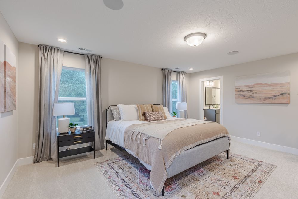 21 Primary Bedroom