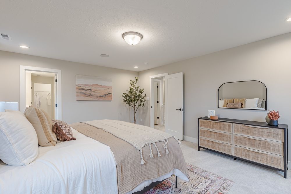 22 Primary Bedroom