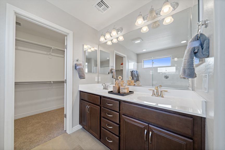 23 - Primary Bath