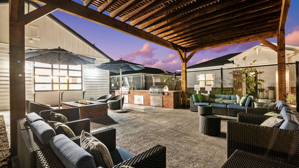 23-for-rent-houston-Cypress_Pool
