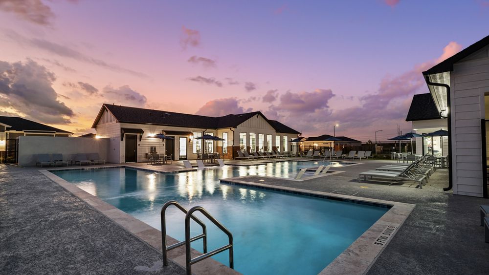 25-for-rent-houston-Cypress_Pool
