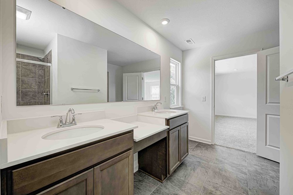 25 Primary Suite Bath