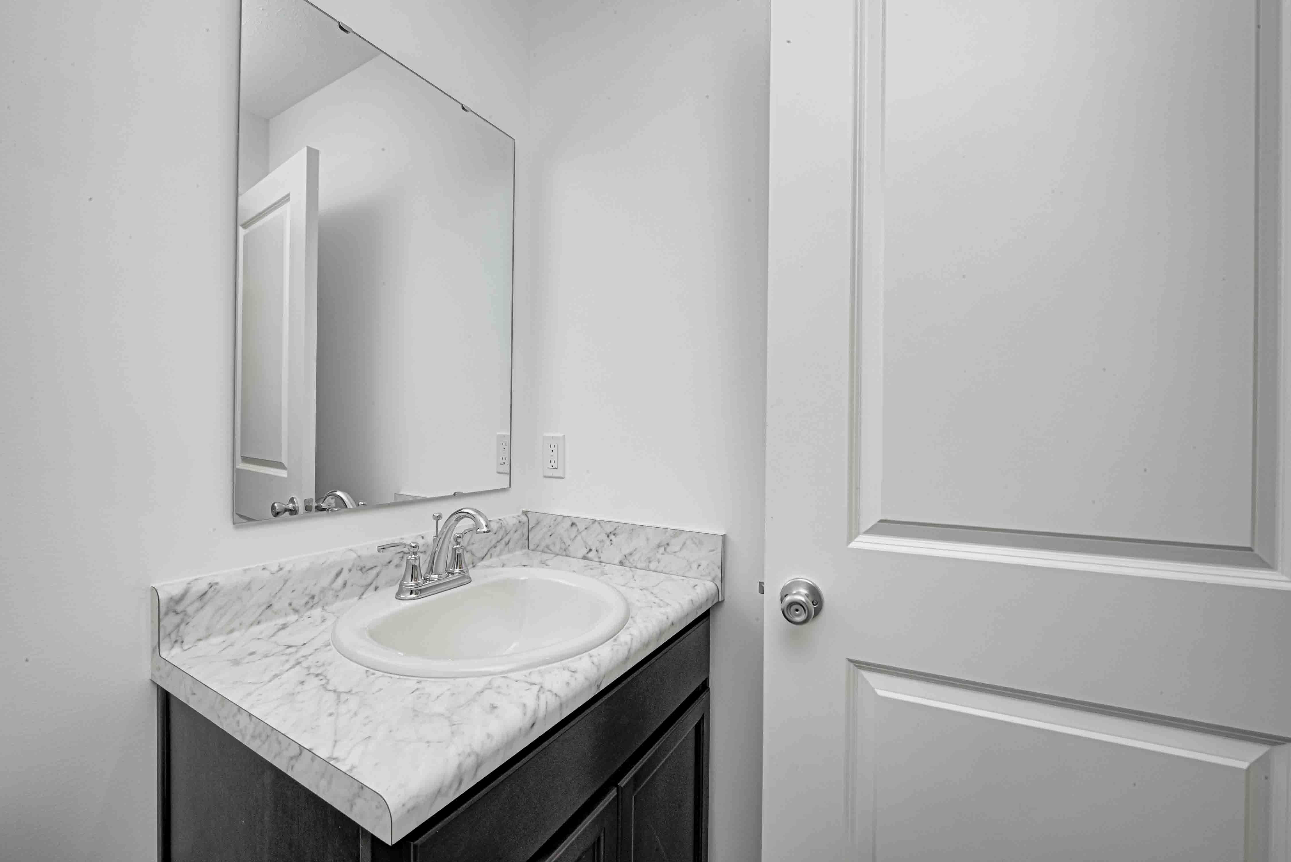 27 Hall Bath