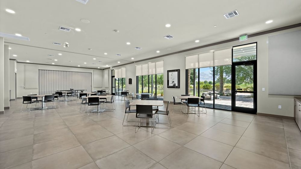 28-custom-Ovation Clubhouse-30