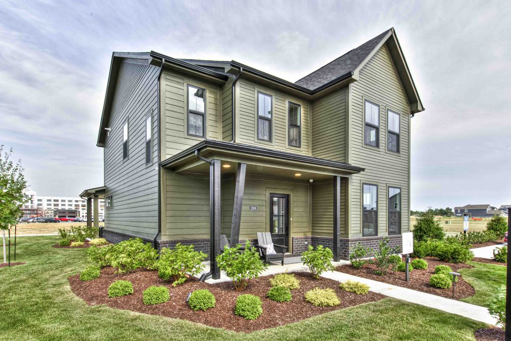 2886-evergreen-ave-1-front-exterior