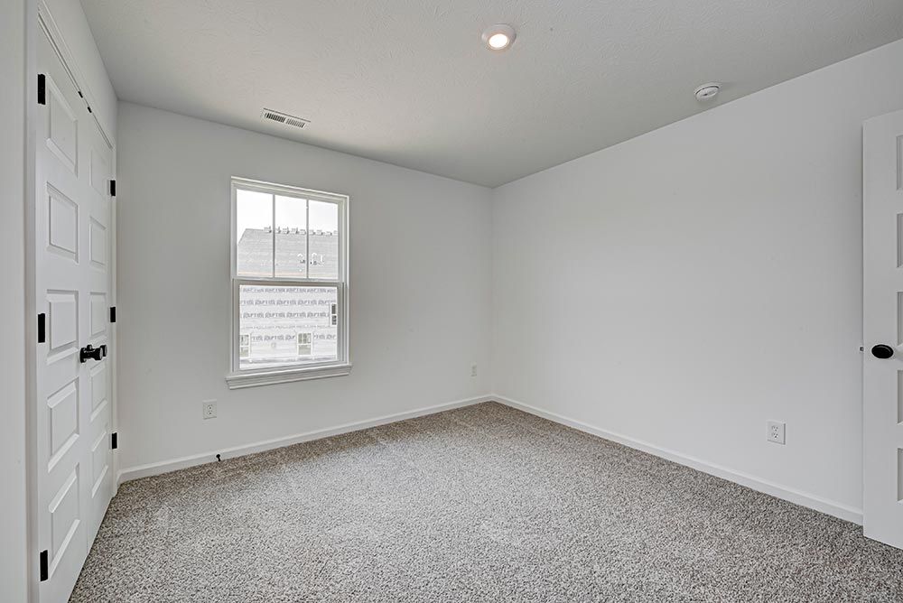 28 Bedroom