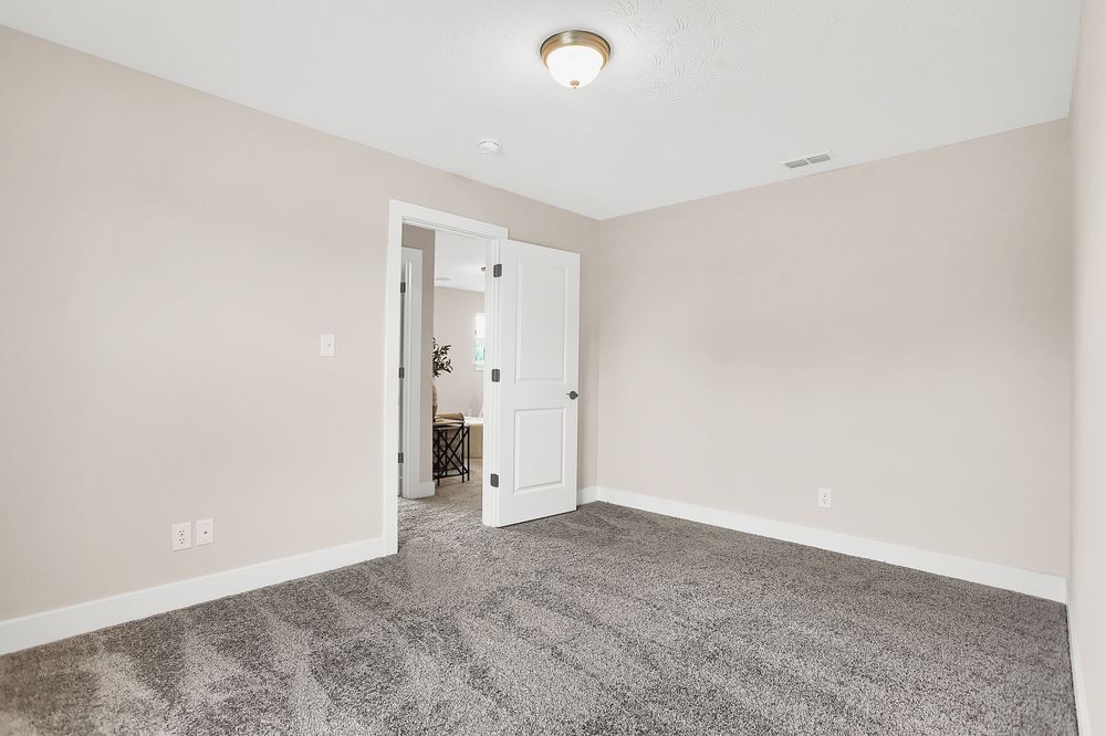 28 Bedroom