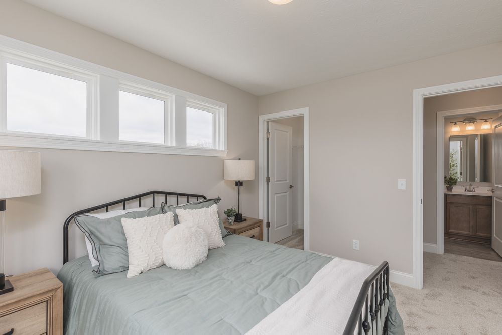 28 Bedroom
