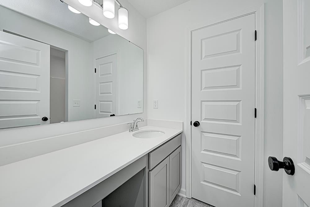 29 Hall Bathroom