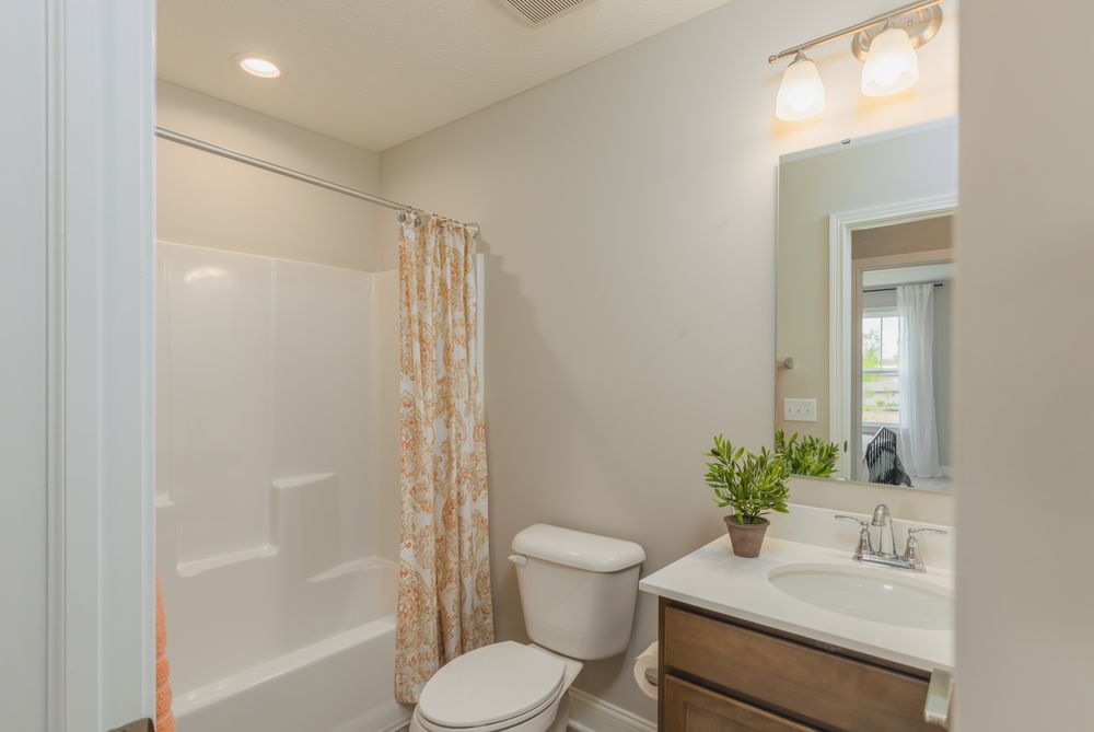 29 Hall Bathroom