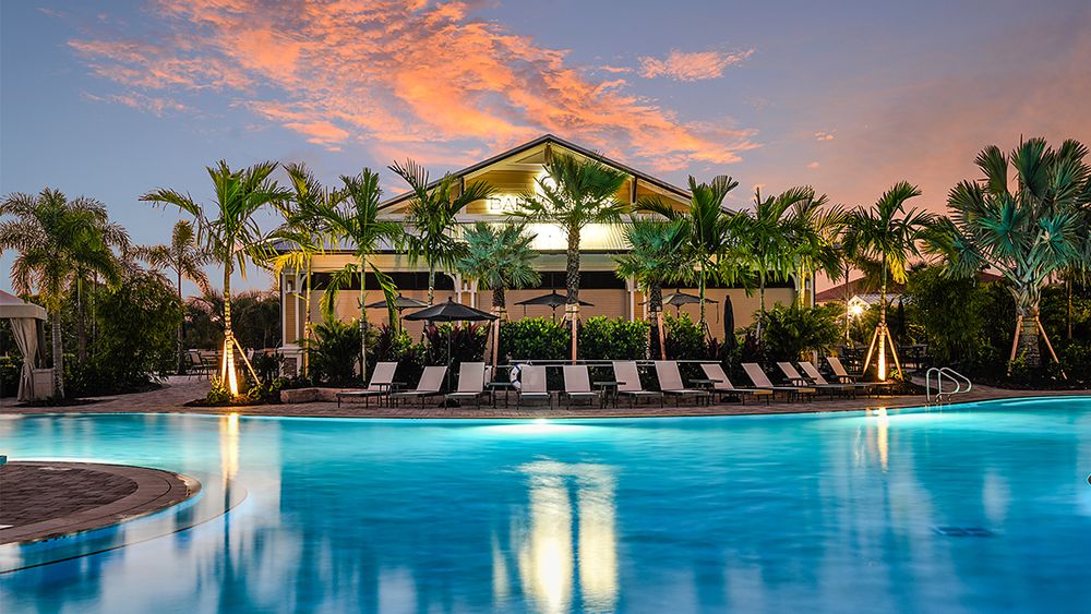 Bahama Bar at dusk