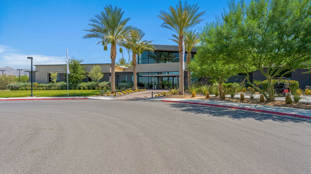 3-custom-Ovation Clubhouse-3