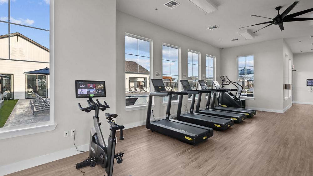 31-apartment-gym_houston_Yardly-Cypress