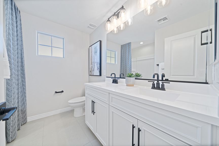 32 Bath 2