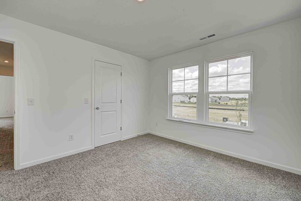 32 Bedroom