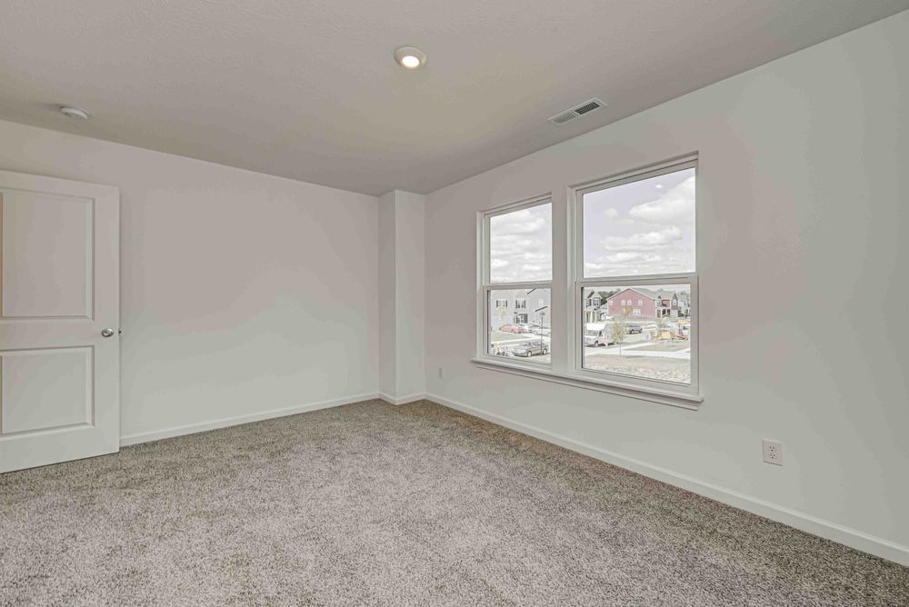34 Bedroom