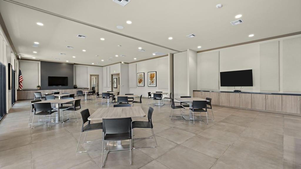 36-custom-Ovation Clubhouse-31