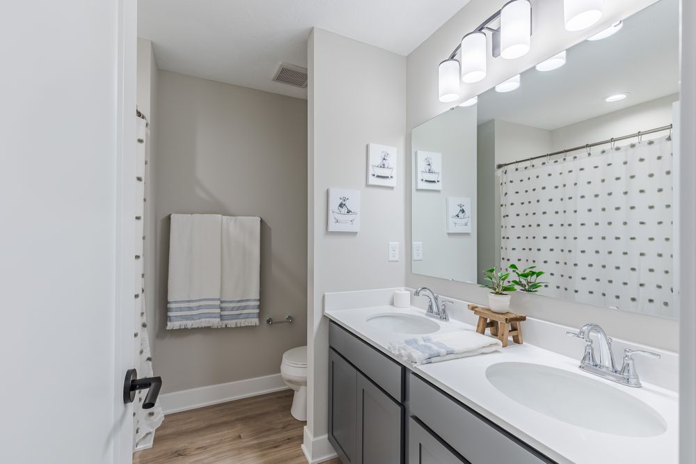 36 Hallway Bathroom