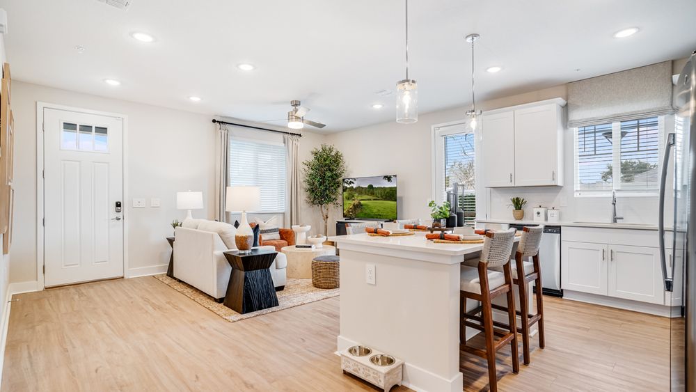 3_Unit-1_Yardly-Bellalago_Orlando_Private-Backyards_Townhome-for-Rent